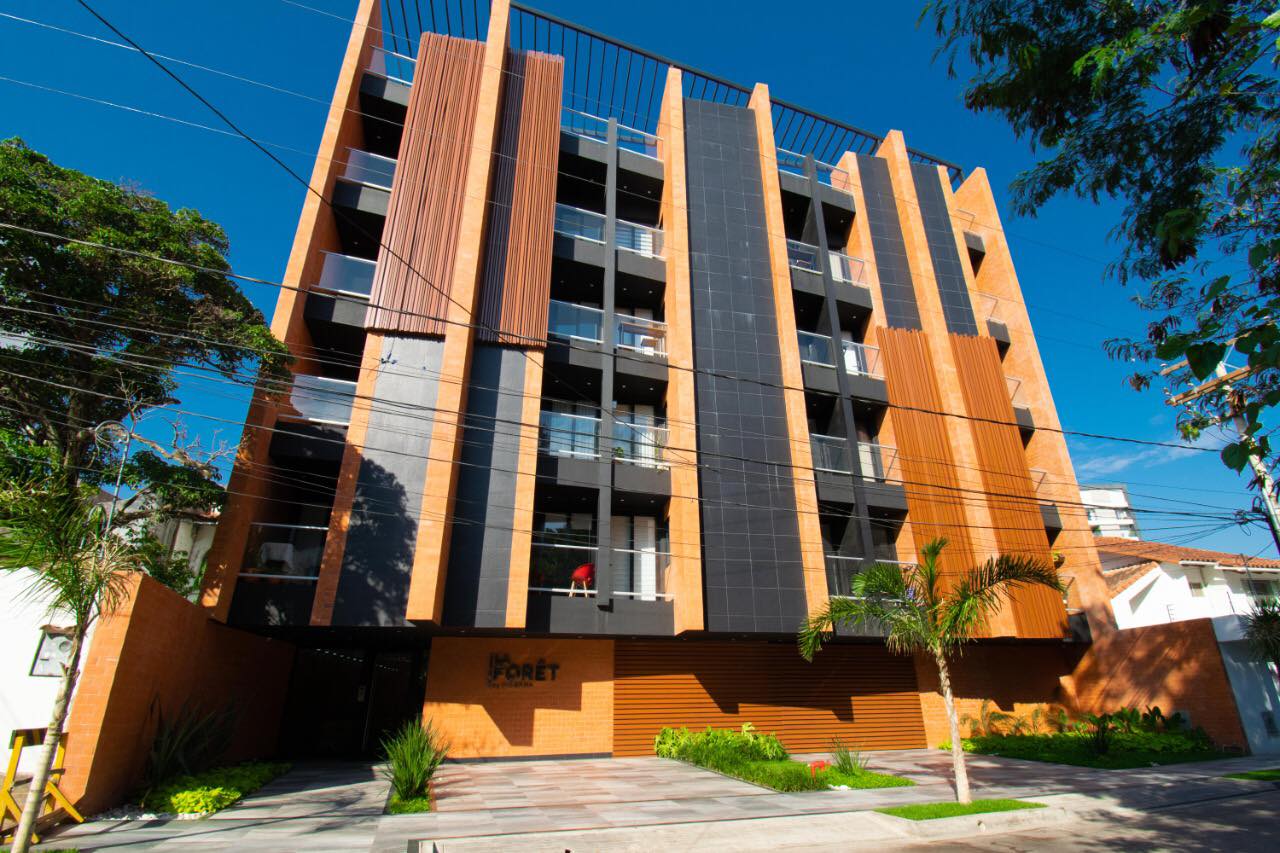 Departamento en AlquilerEN ALQUILER EQUIPETROL CALLE HERNAN ALDABA PAZ PLAZA ITALIA 2 dormitorios 3 baños 1 parqueos Foto 1