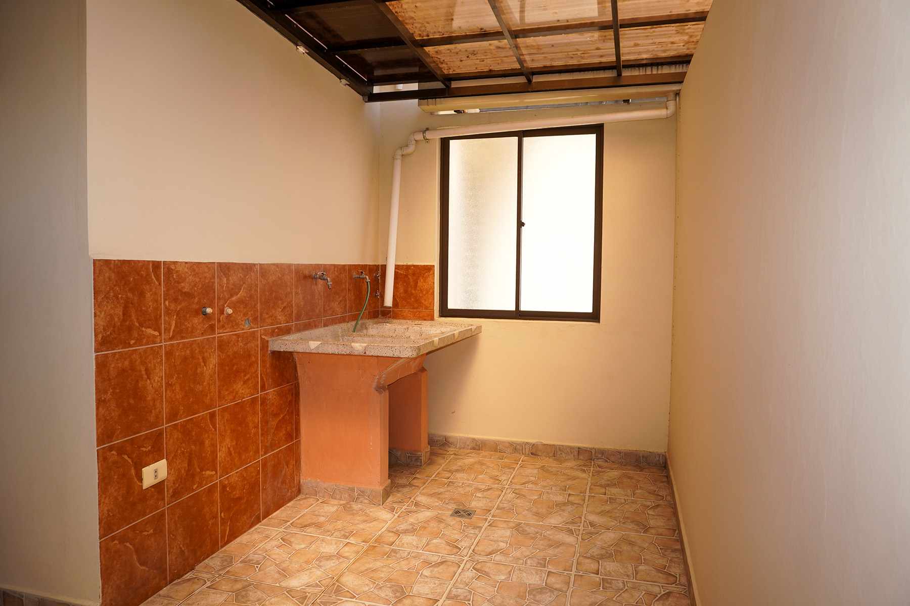 Casa en Sarco en Cochabamba 4 dormitorios 3 baños 1 parqueos Foto 17