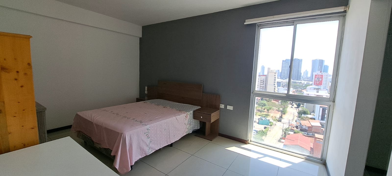 Departamento en Entre 2do y 3er anillo Oeste en Santa Cruz de la Sierra 2 dormitorios 2 baños 1 parqueos Foto 6