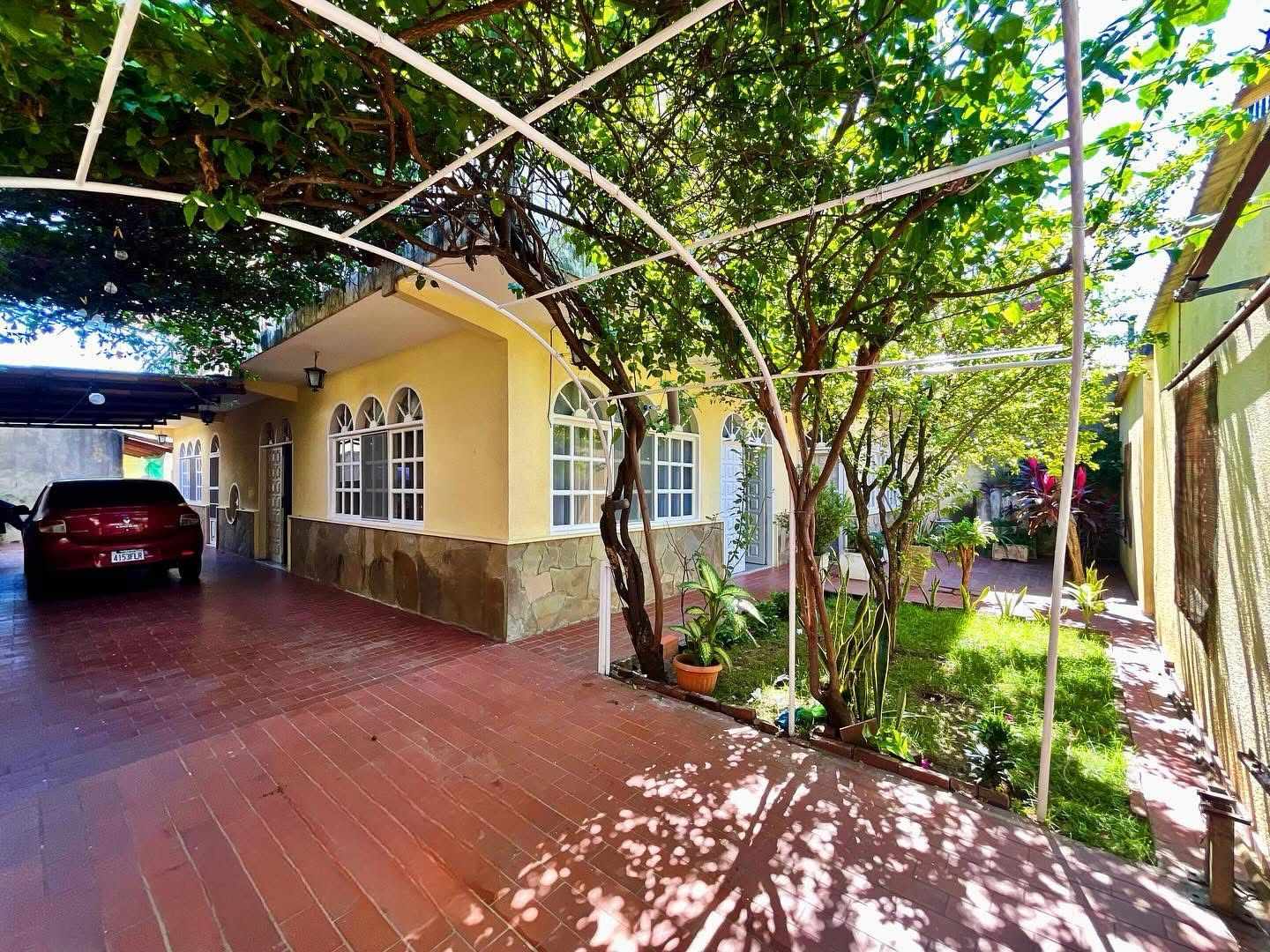 Casa en AlquilerAv. landivar, pasaje ingavi Foto 5
