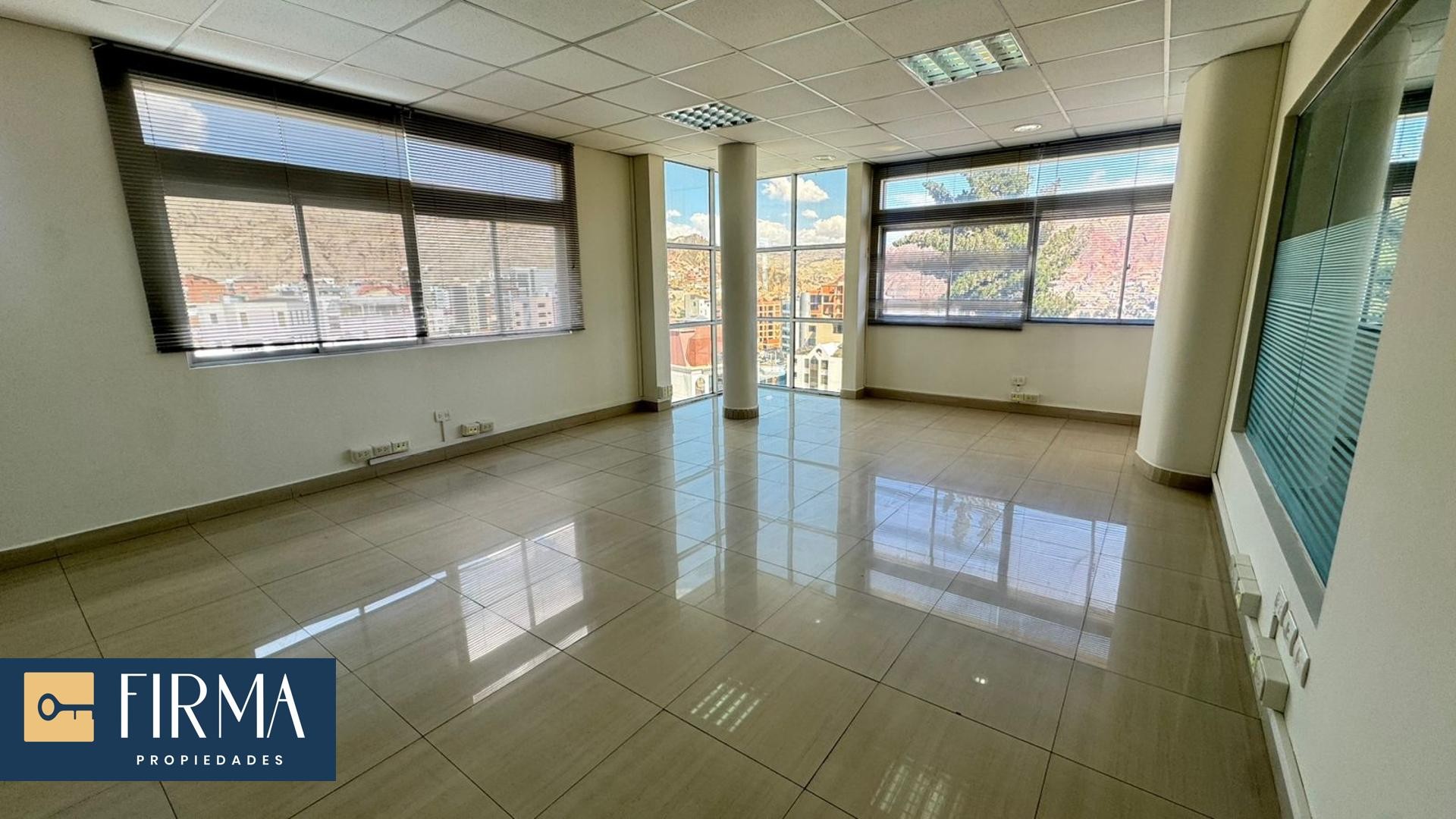 Oficina en AlquilerOFICINA EN ALQUILER, CALACOTO 3 dormitorios 5 baños 1 parqueos Foto 4