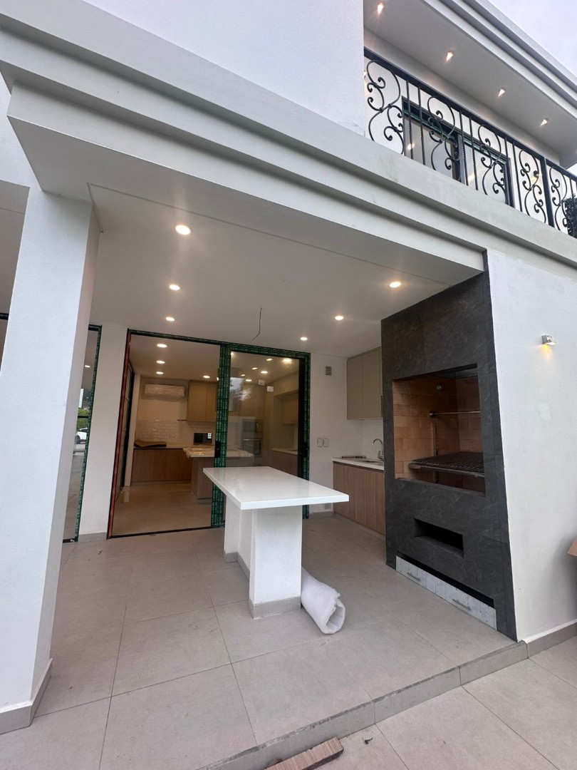 En Venta a $us 360,000 Foto 18