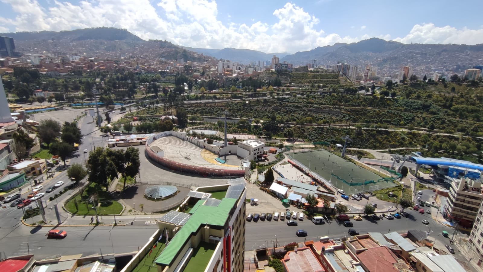 Departamento en San Jorge en La Paz 4 dormitorios 5 baños 1 parqueos Foto 2