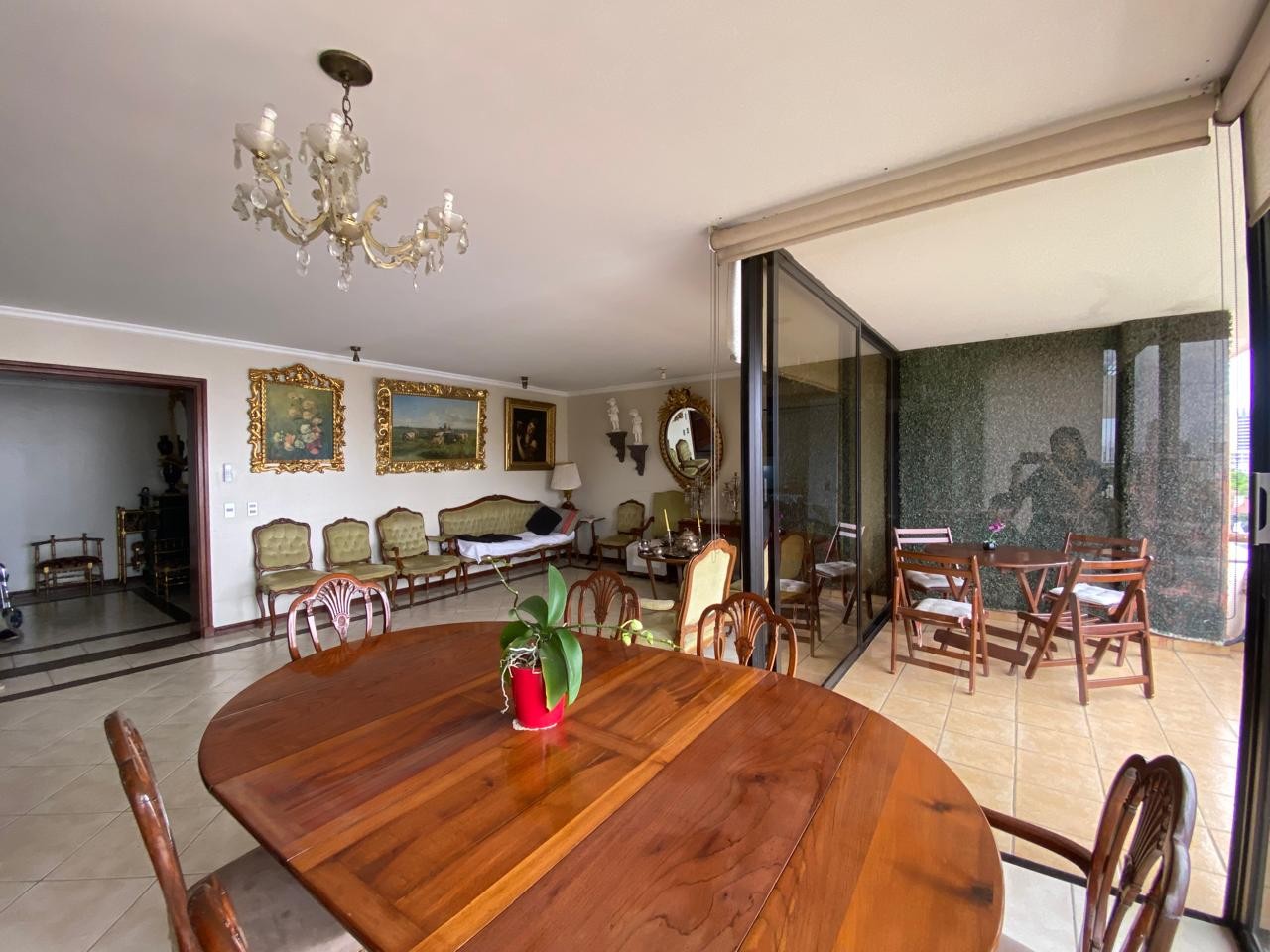 Departamento en Venta📍Av. La Salle, Edificio Mirador de Equipetrol. 3 dormitorios 3 baños 2 parqueos Foto 4