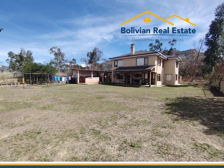 Casa en Mallasilla en La Paz 3 dormitorios 3 baños 2 parqueos Foto 1