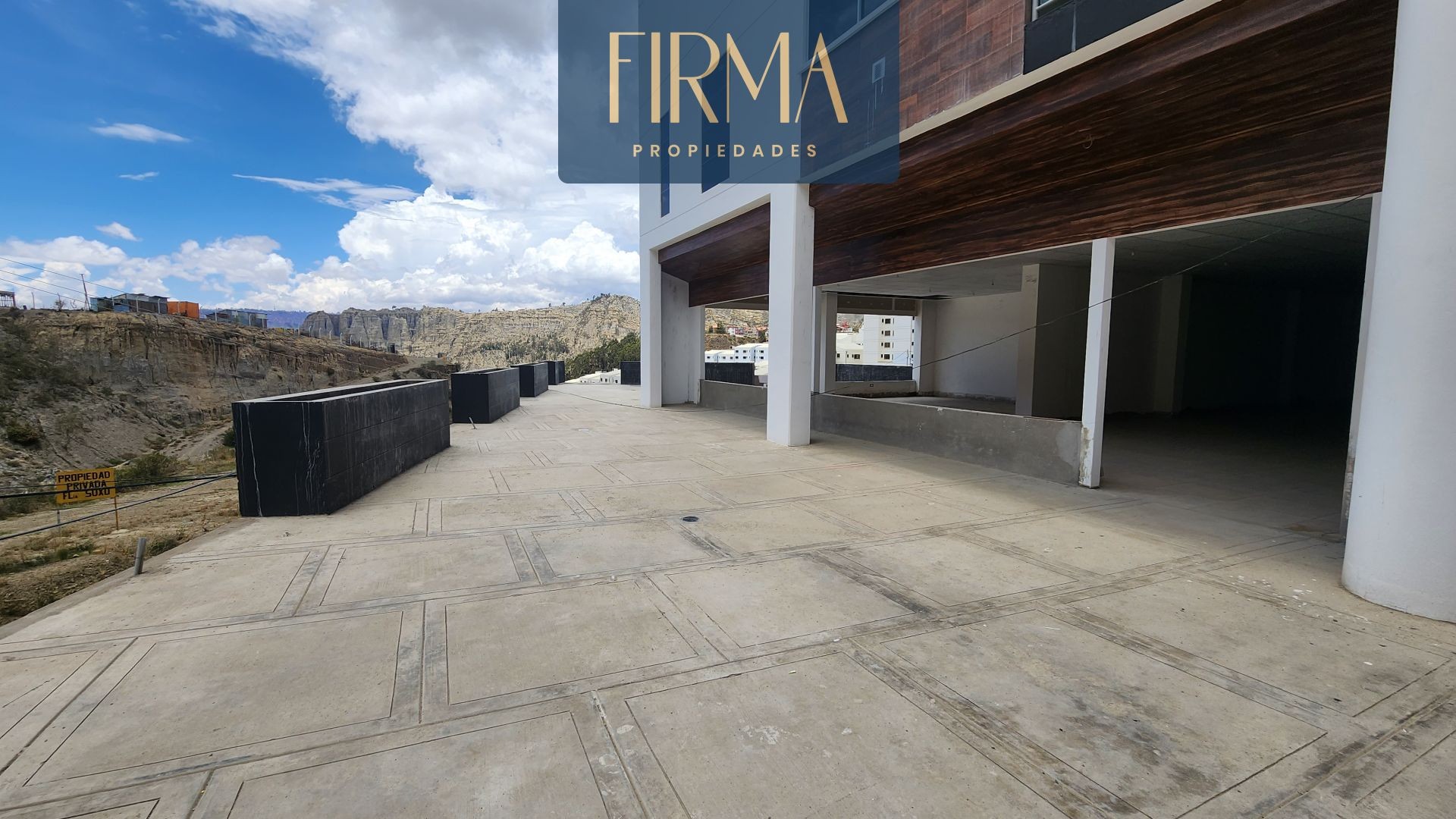 Local comercial en VentaLOCAL COMERCIAL EN VENTA A ESTRENAR, ACHUMANI  2 baños  Foto 3