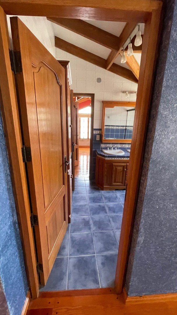 Casa en VentaCasa en Irpavi 2 4 dormitorios 8 baños 4 parqueos Foto 14