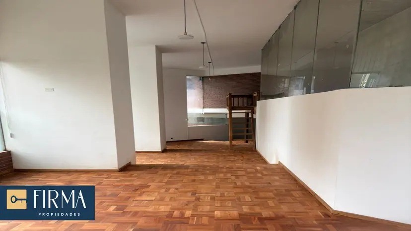 Local comercial en Sopocachi en La Paz  2 baños  Foto 4