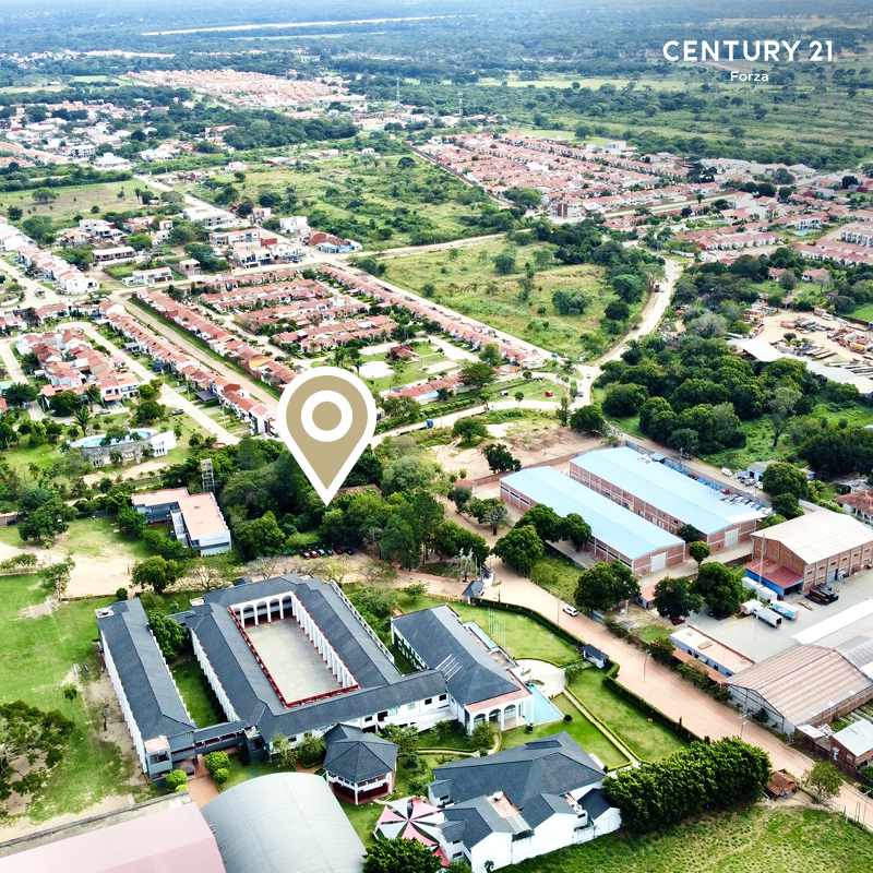 Terreno en VentaTERRENO A PASOS DE LA AV. BANZER, LADO DEL COLEGIO CAMBRIDGE Foto 5