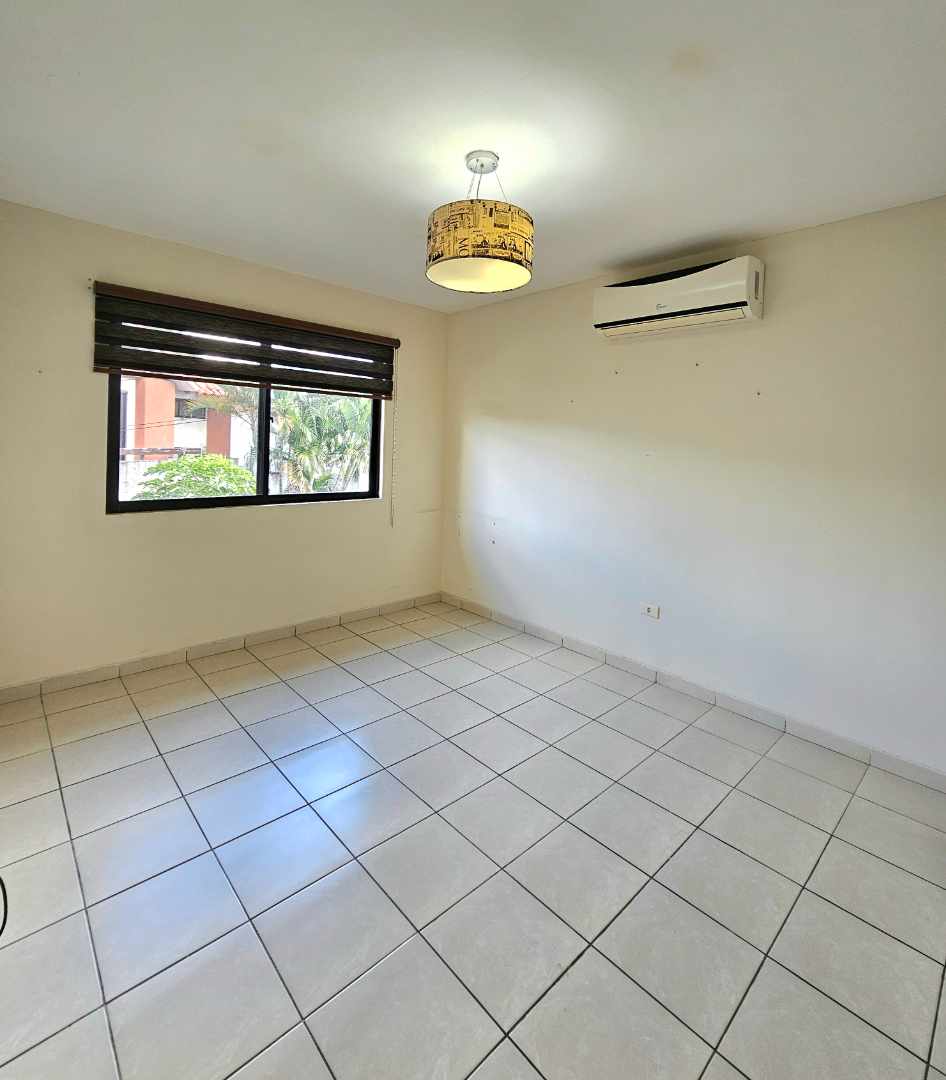Casa Av. Banzer 7mo ANILLO- Cond. FIRENZE  Foto 18