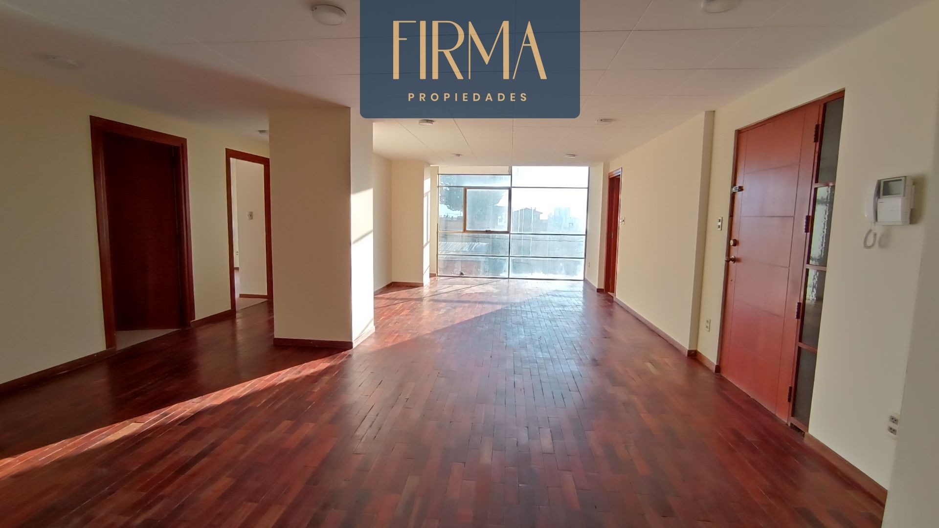 Departamento en VentaDEPARTAMENTO EN VENTA, COTA COTA 3 dormitorios 4 baños 1 parqueos Foto 15