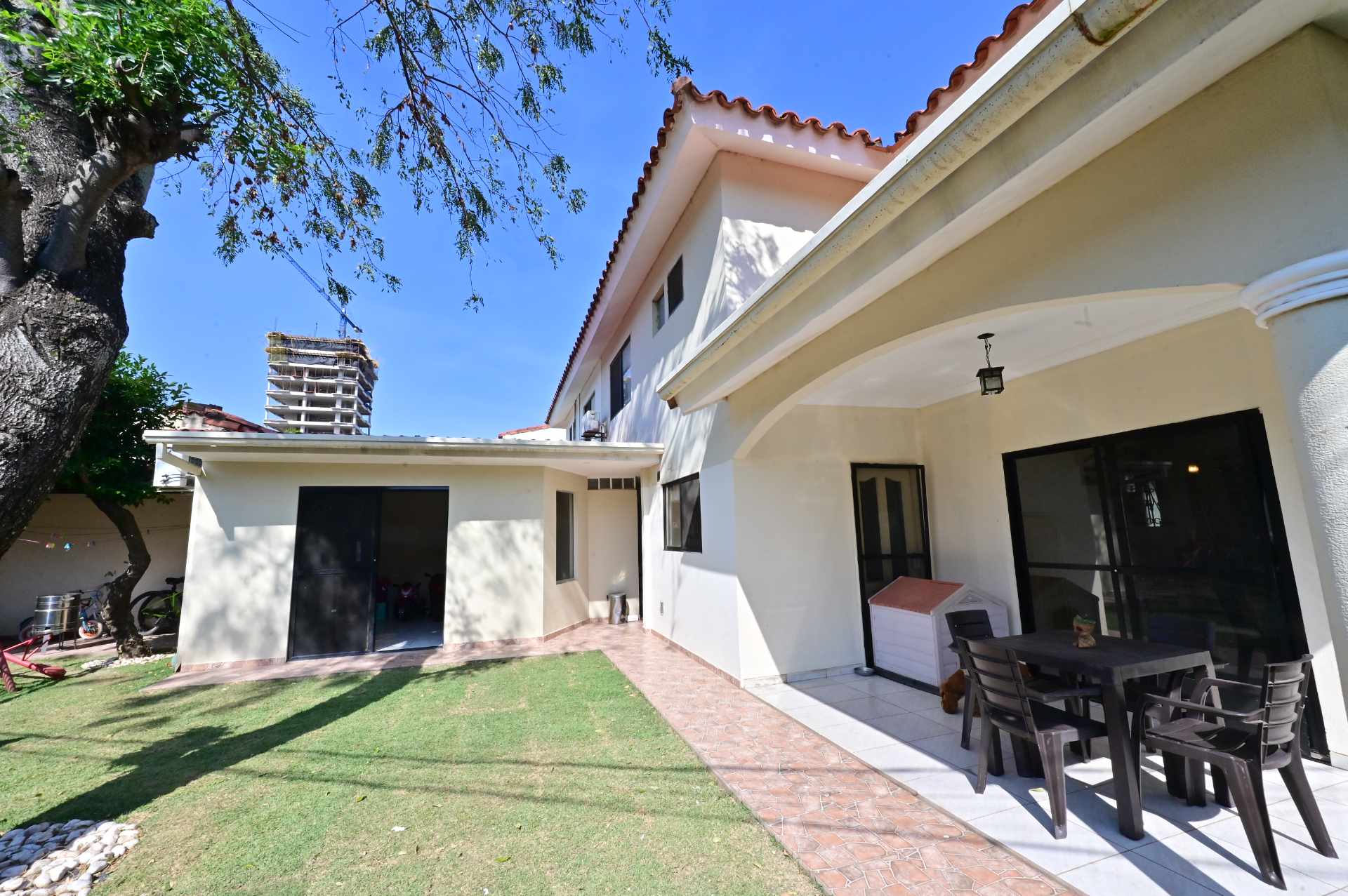 Casa en VentaCOND. HAMBURGO, RADIAL 19 ENTRE 5TO Y 6TO ANILLO Foto 1