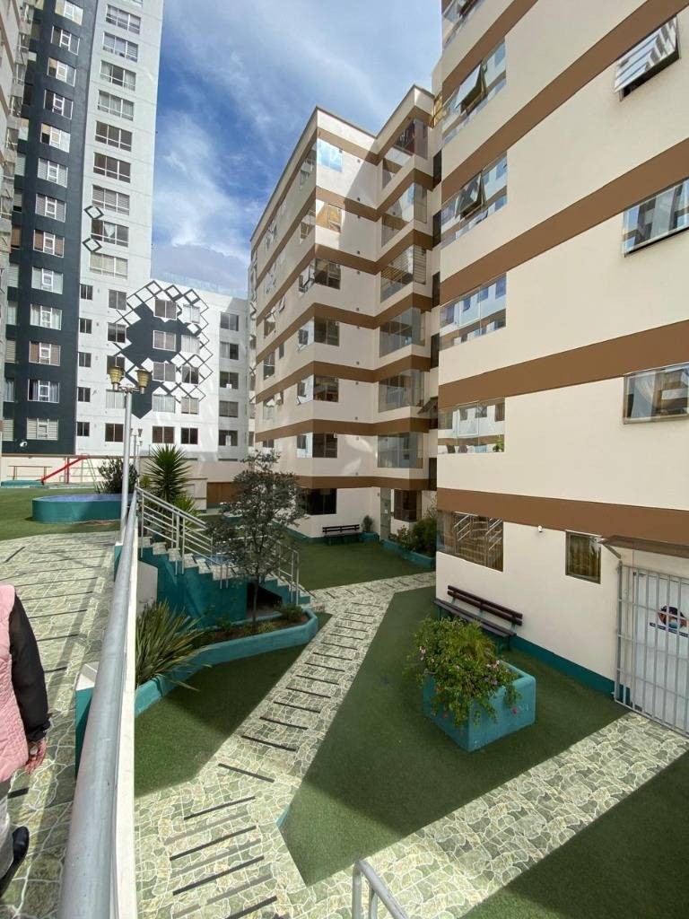 Departamento en Obrajes en La Paz 3 dormitorios 3 baños  Foto 4