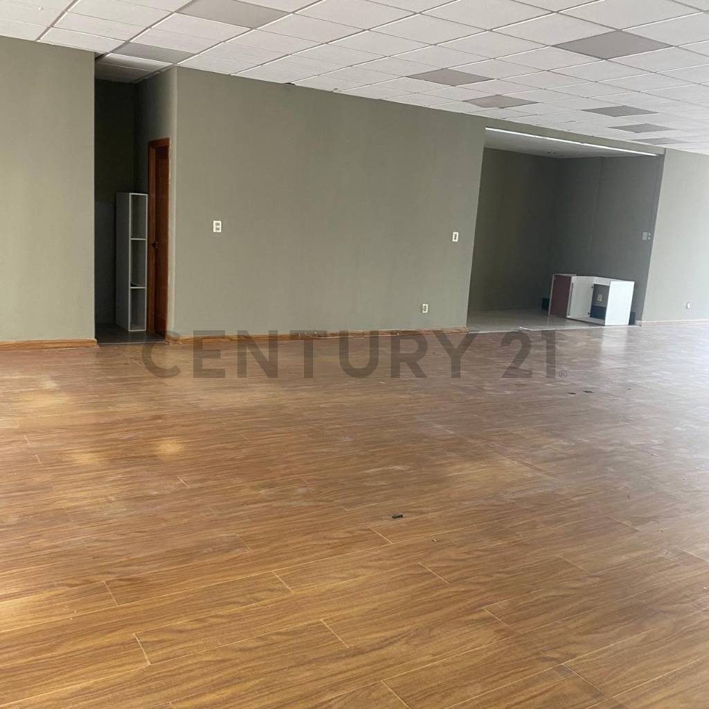 Local comercial en AlquilerSAN MIGUEL CALLE CORDERO  2 baños  Foto 4