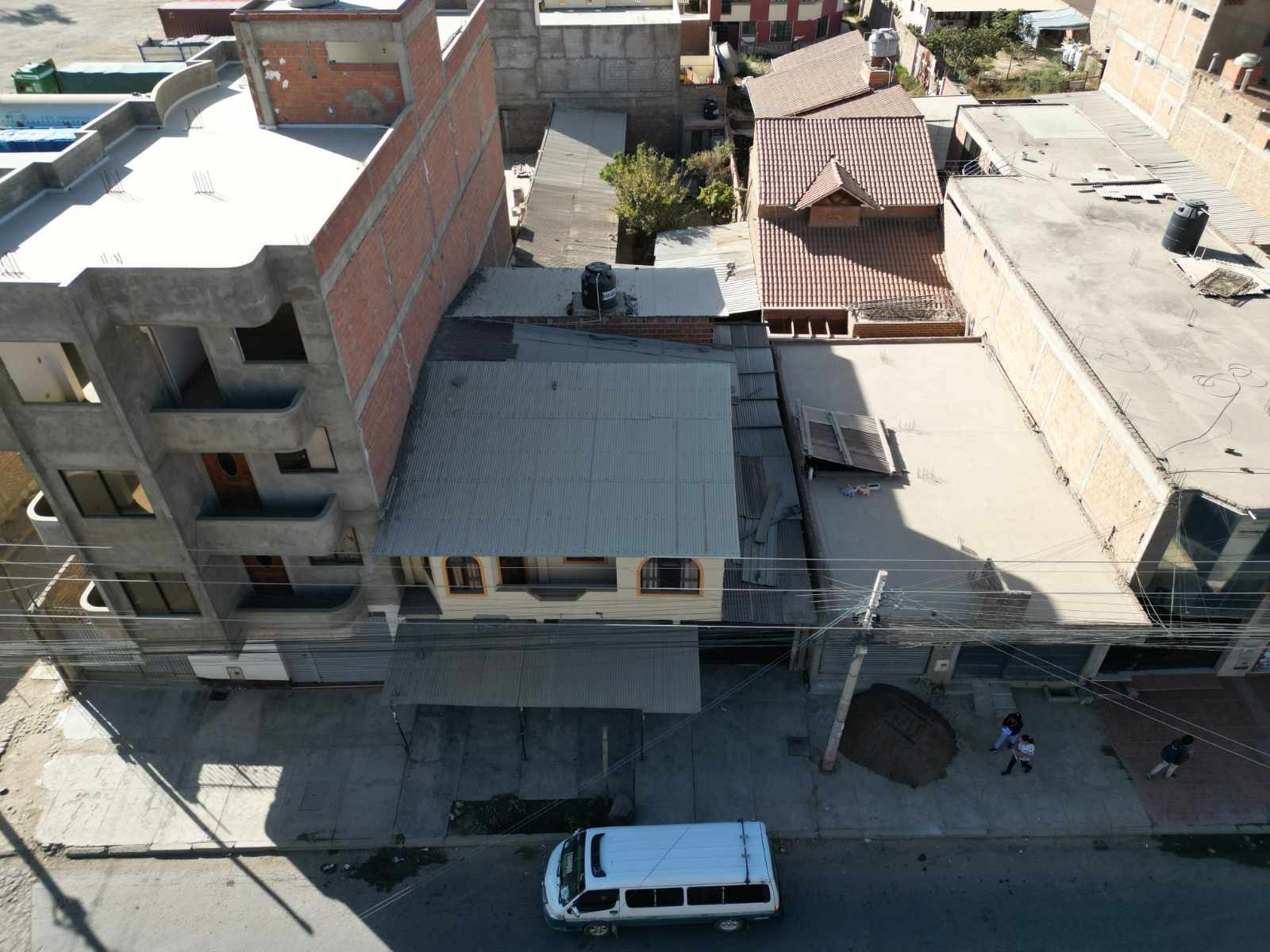 Casa en VentaAv. Colcapirhua (Av. Víctor Ustariz), a la altura del Km 6 de la Av. Blanco Galindo 7 dormitorios 3 baños 3 parqueos Foto 21