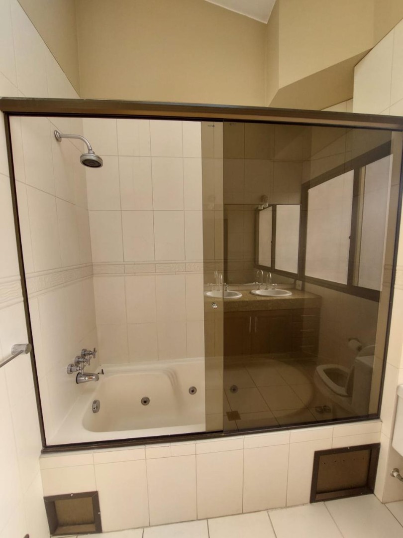 Departamento en AlquilerC A L A C O T O  3 dormitorios 4 baños 1 parqueos Foto 8
