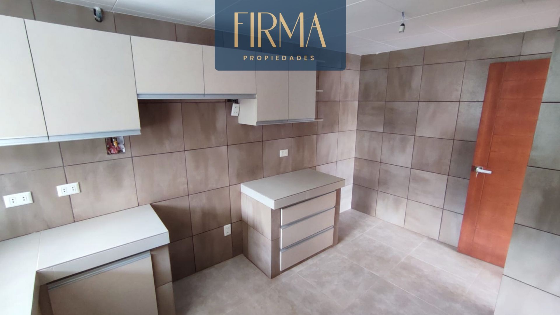 Departamento en Chasquipampa en La Paz 3 dormitorios 3 baños 1 parqueos Foto 6