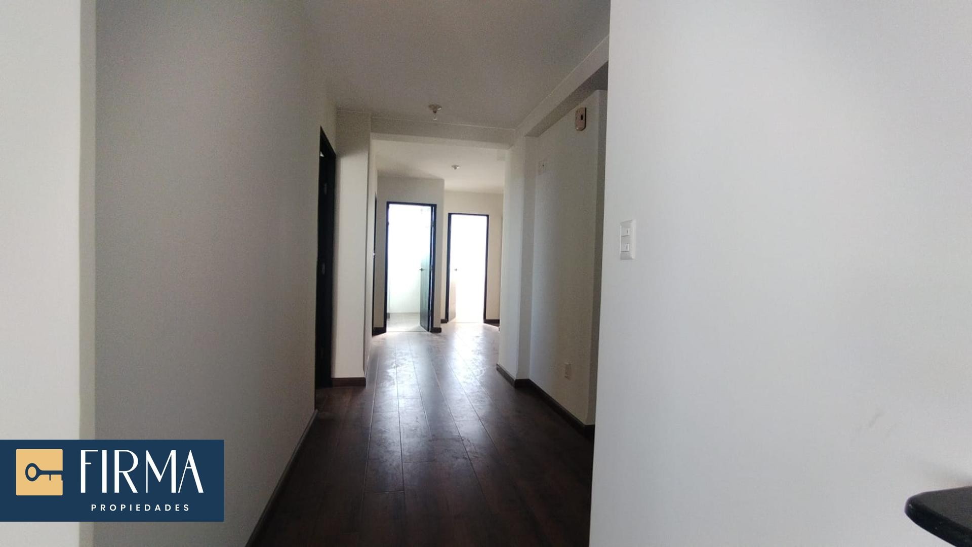 Departamento en Achumani en La Paz 3 dormitorios 3 baños 1 parqueos Foto 6