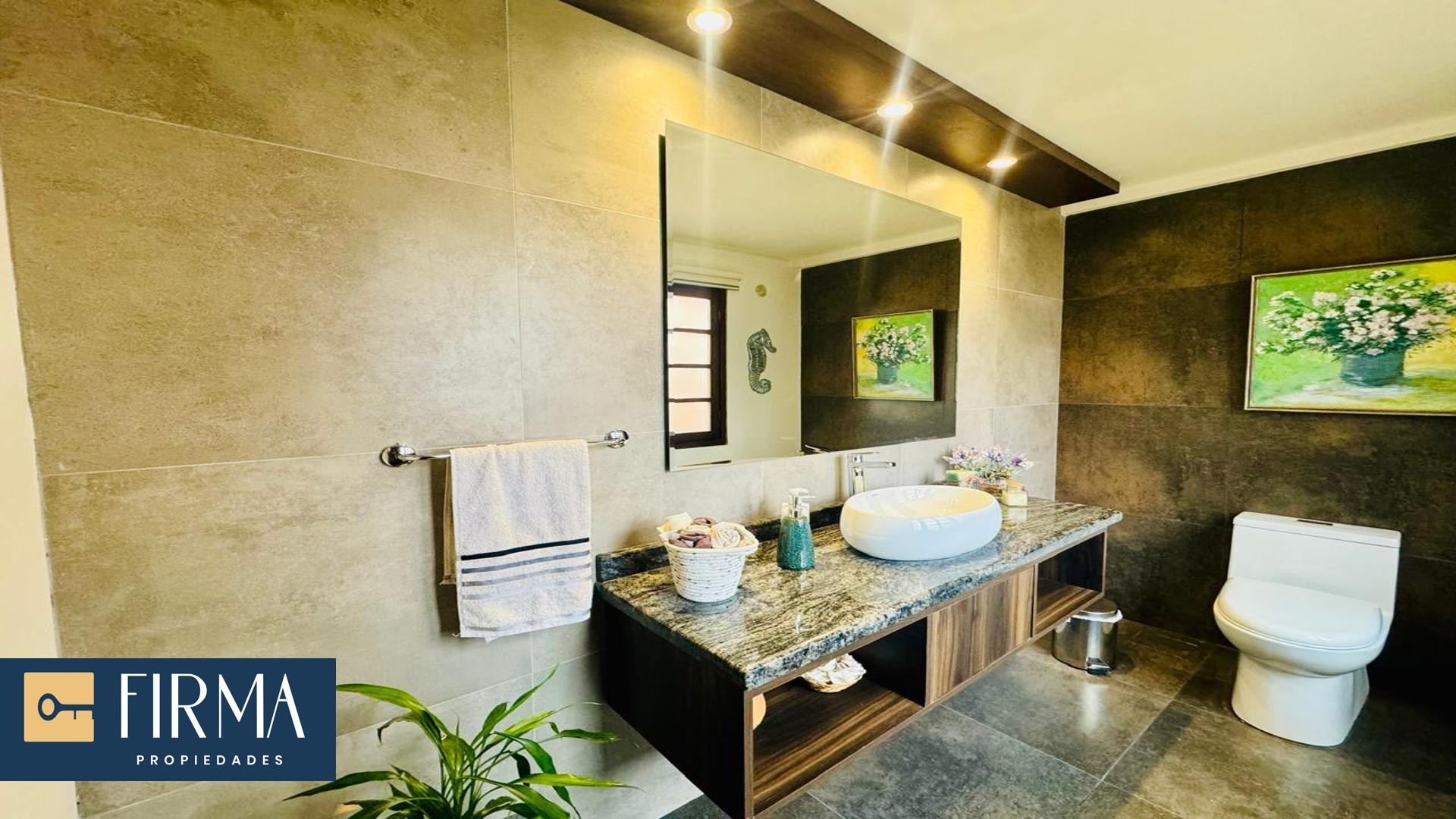 Casa en VentaMALLASILLA 6 dormitorios 9 baños 4 parqueos Foto 4