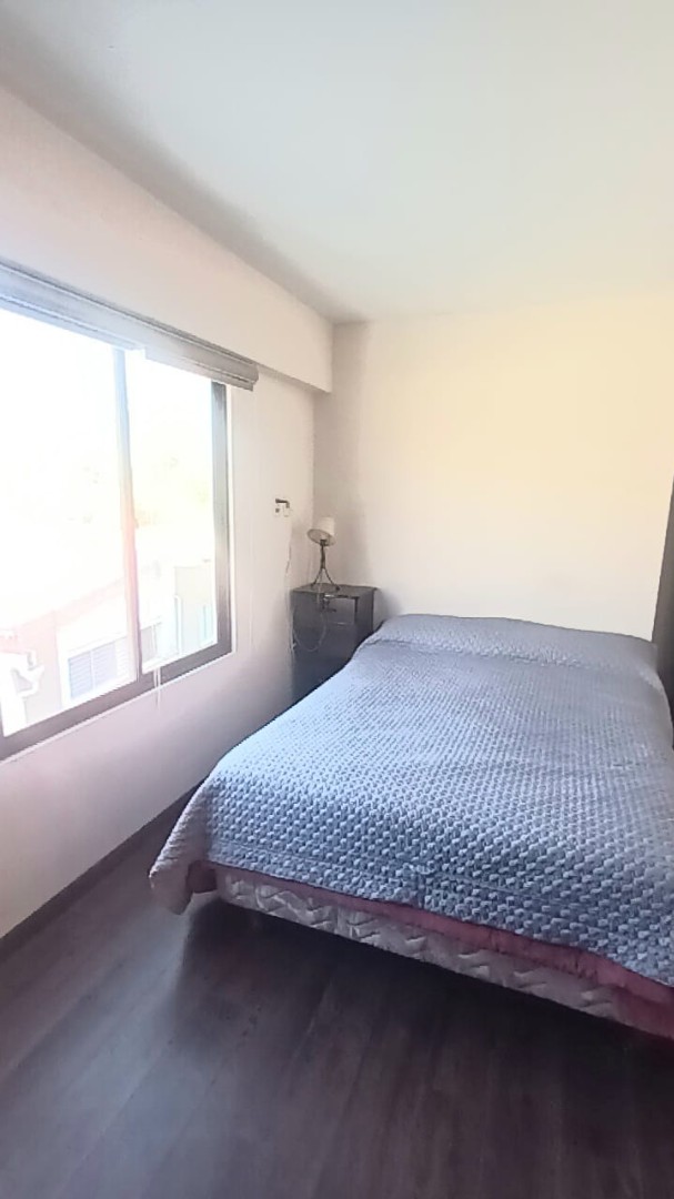 Departamento en AlquilerAchumani calle 8, Altura 22 de Calacoto, La Paz 2 dormitorios 3 baños 1 parqueos Foto 2