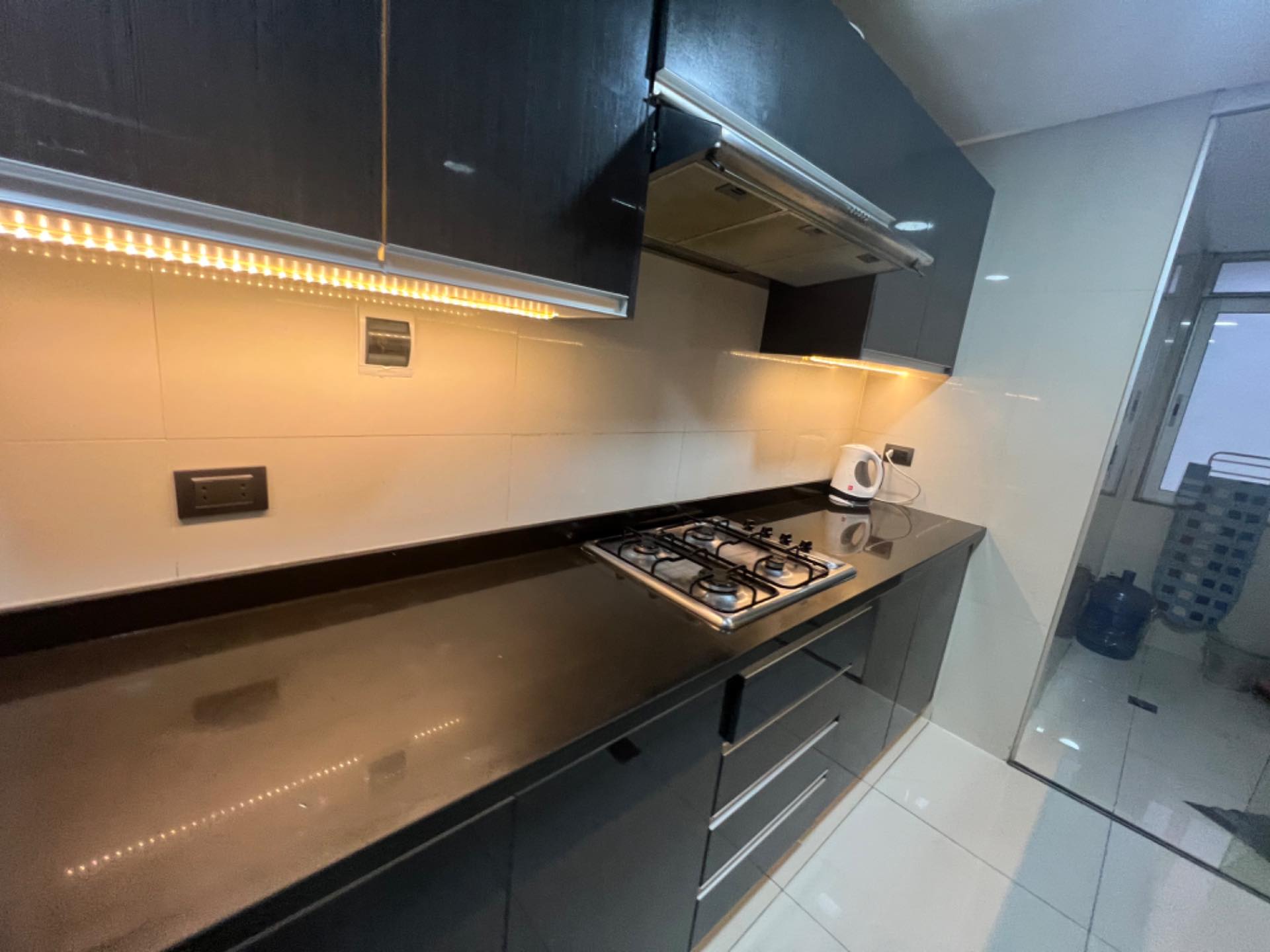 Departamento en AlquilerCalle 10 de calacoto avenida principal  3 dormitorios 3 baños 1 parqueos Foto 9