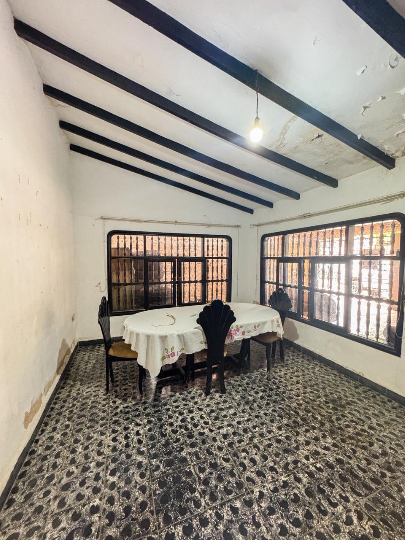 Casa en VentaZona este Avenida Brasil entre 2do y 3er anillo 5 dormitorios 3 baños 2 parqueos Foto 11