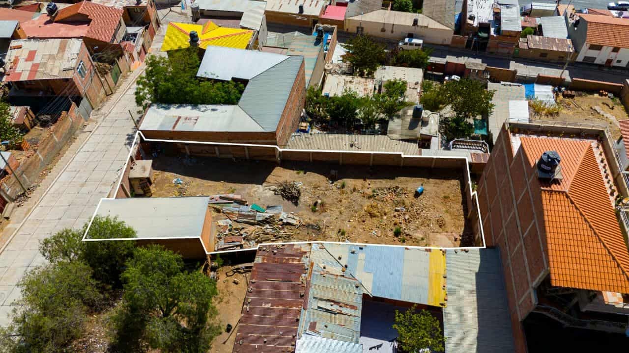 Terreno en VentaCalle Cruz del Sur a solo 2 cuadras del circuito bolivia    Foto 4