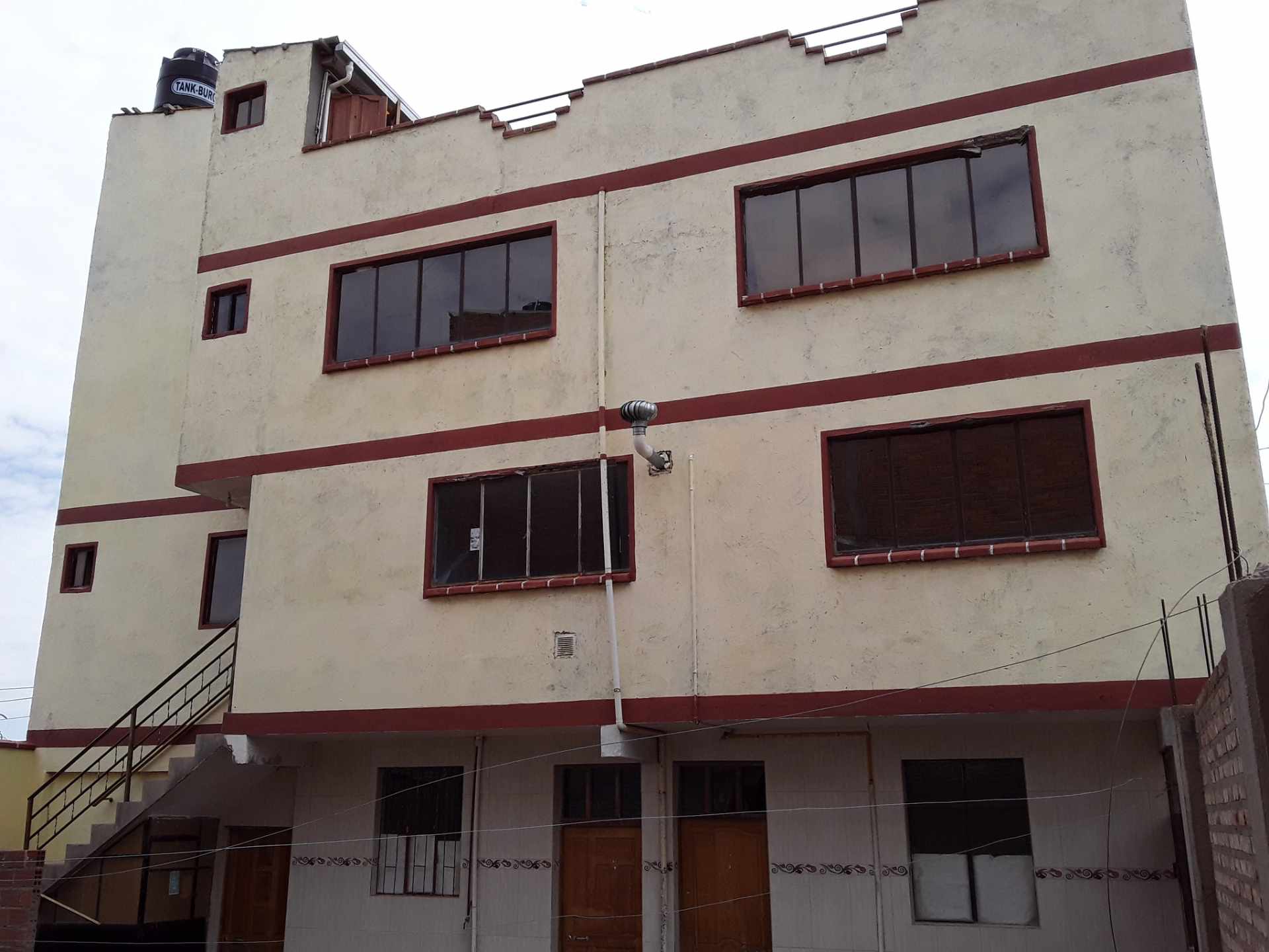 Casa en VentaSebastian Barba de Padilla y Encinas Nieto. Cerca YPFB 6 dormitorios 4 baños  Foto 13