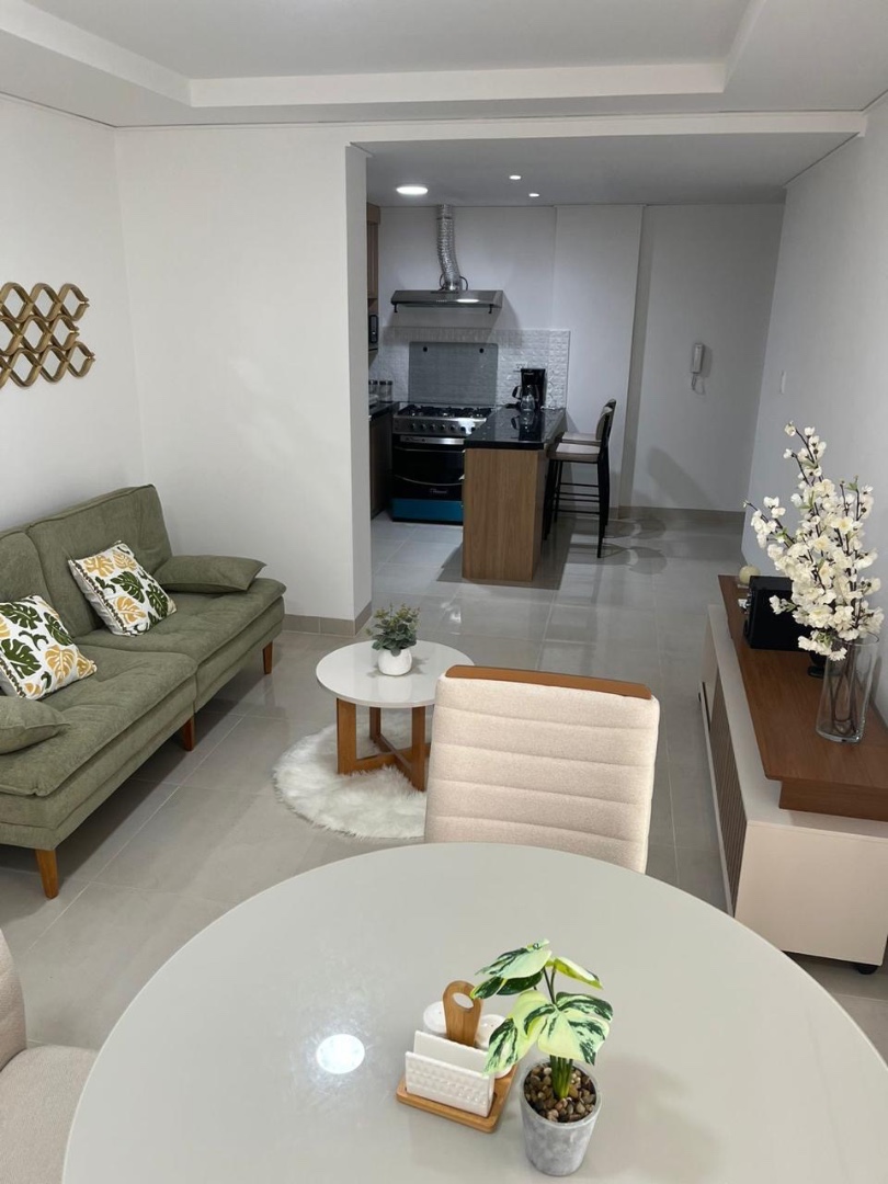 Departamento en AlquilerEN ZONA EXCLUSIVA Y RESIDENCIAL  1 dormitorios 2 baños 1 parqueos Foto 7