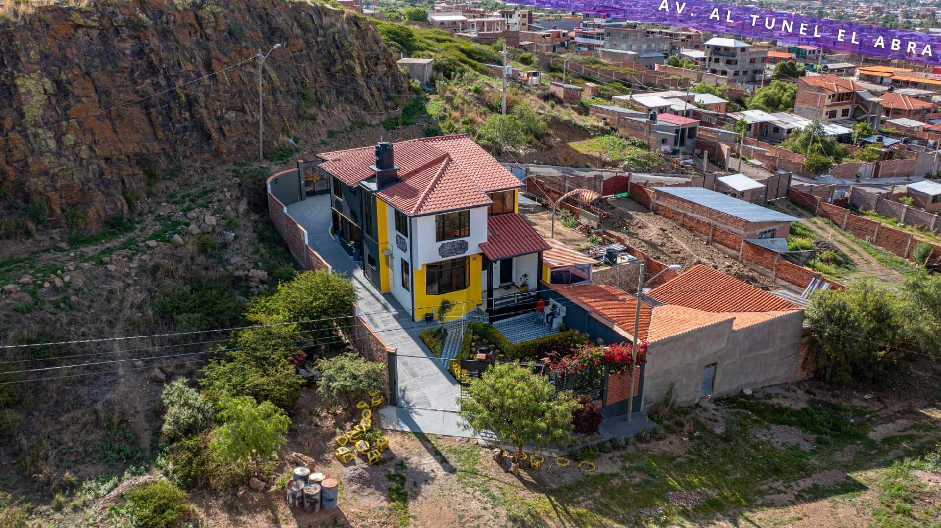 Casa en Sacaba en Cochabamba 3 dormitorios 3 baños 3 parqueos Foto 21
