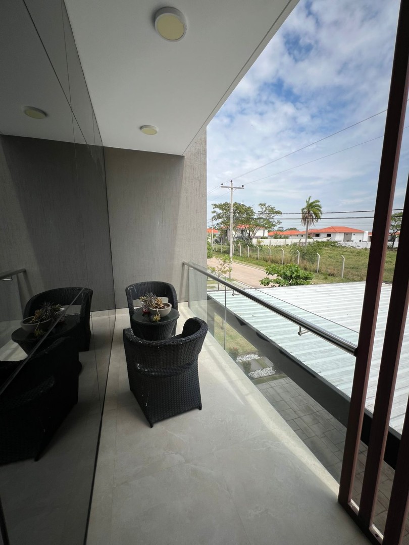 Casa en VentaCOND. BOSQUES DE LA COLINA, ZONA NORTE Foto 6