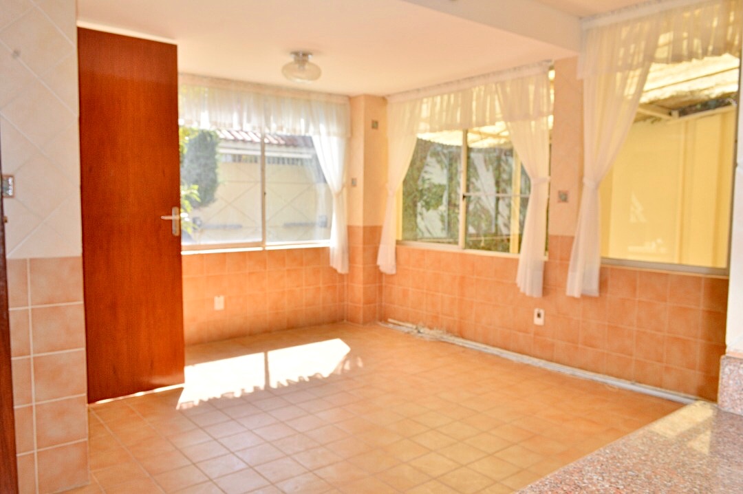 Casa CASA DE 5 DORMITORIOS EN ALQUILER, CALACOTO. PARA VIVIENDA Y OFICINA Foto 20