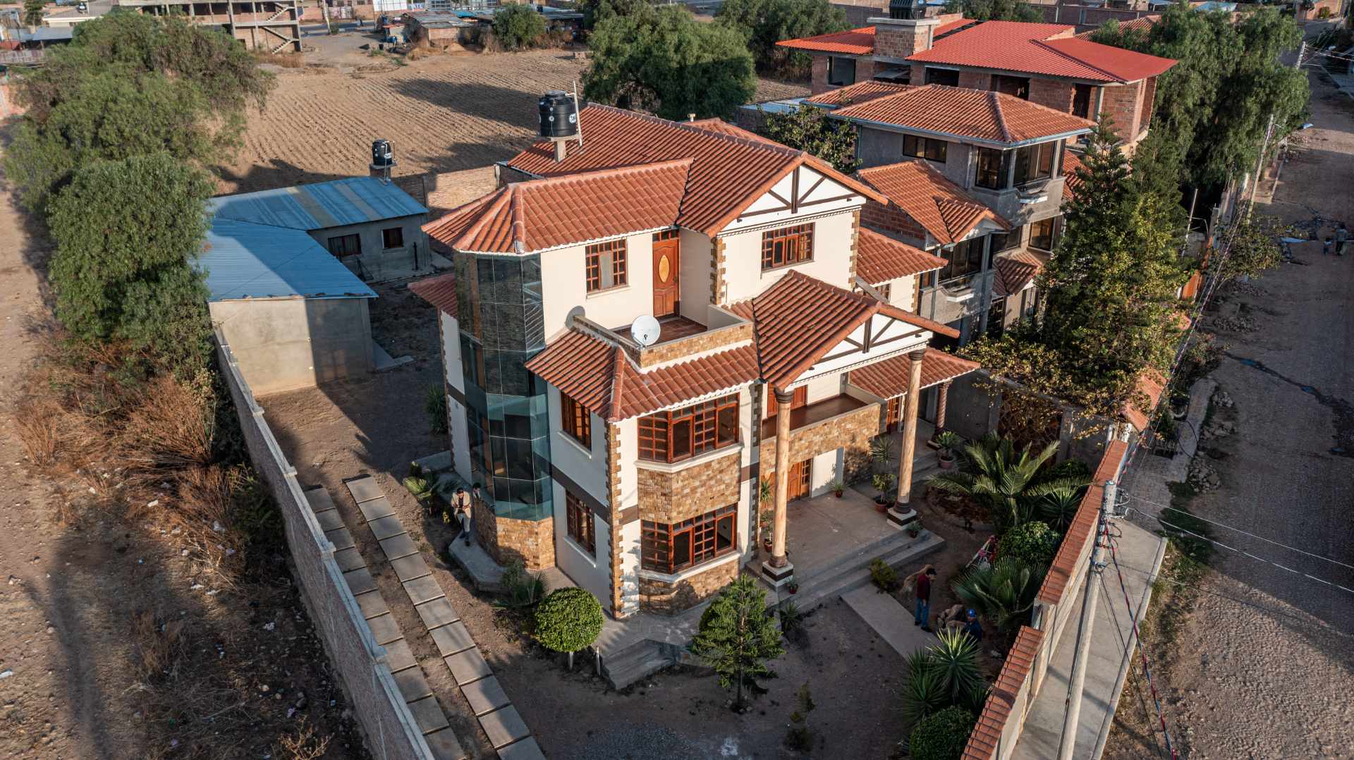 Casa Calle Innominada a pasos de la Av. Panamericana Foto 6
