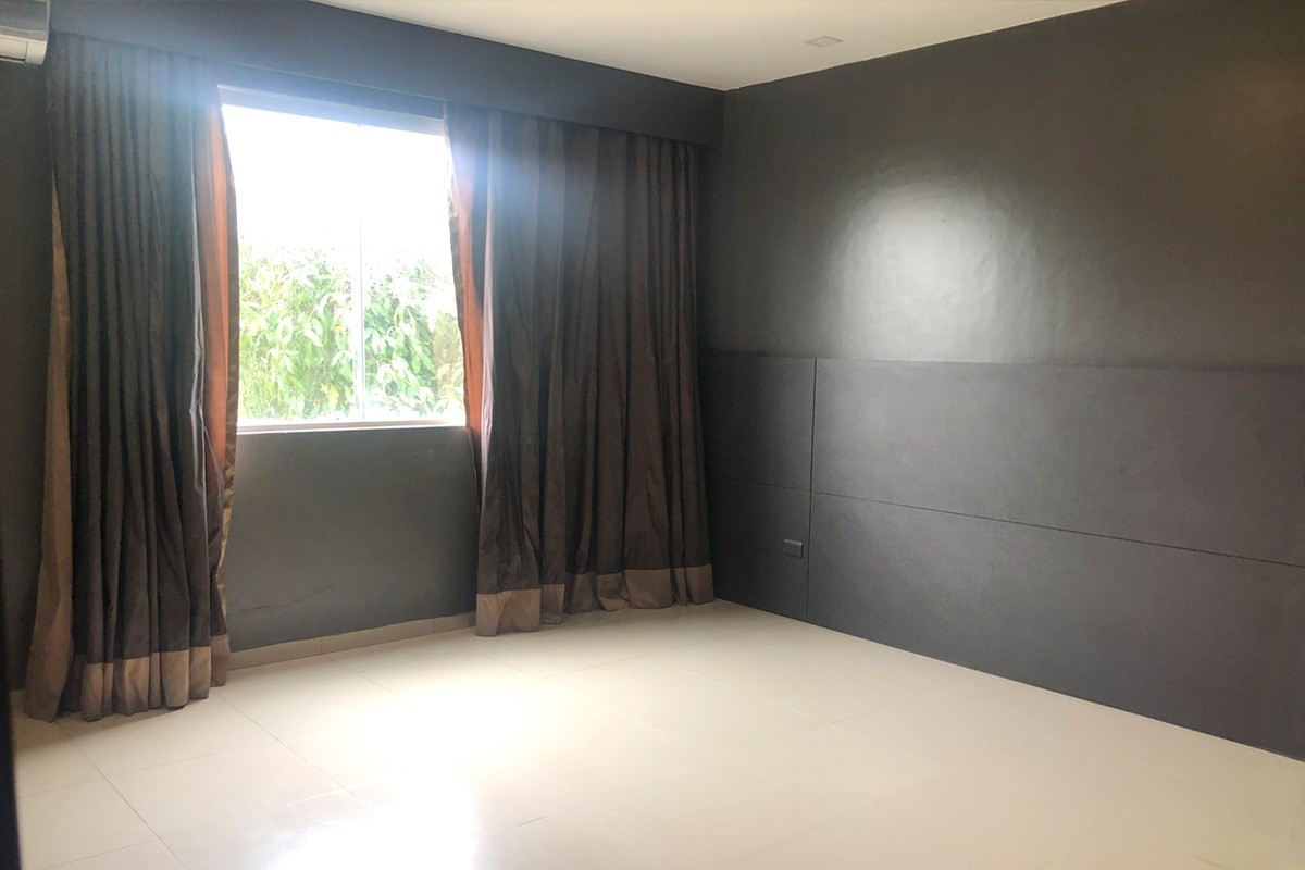 En Alquiler a $us 800 Foto 2