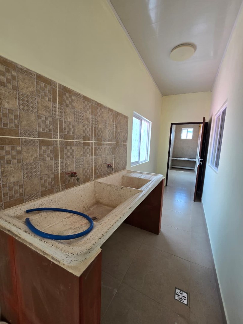 Casa Zona Norte – Av. Alemana, casa amplia en alquiler Foto 17
