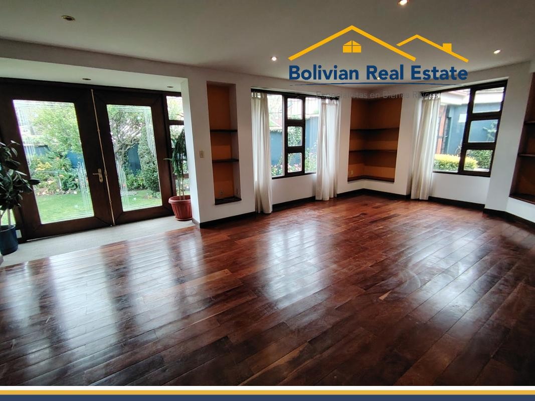 Casa en VentaACHUMANI - LA BARQUETA LINDA CASA EN VENTA  4 dormitorios 4 baños 4 parqueos Foto 4