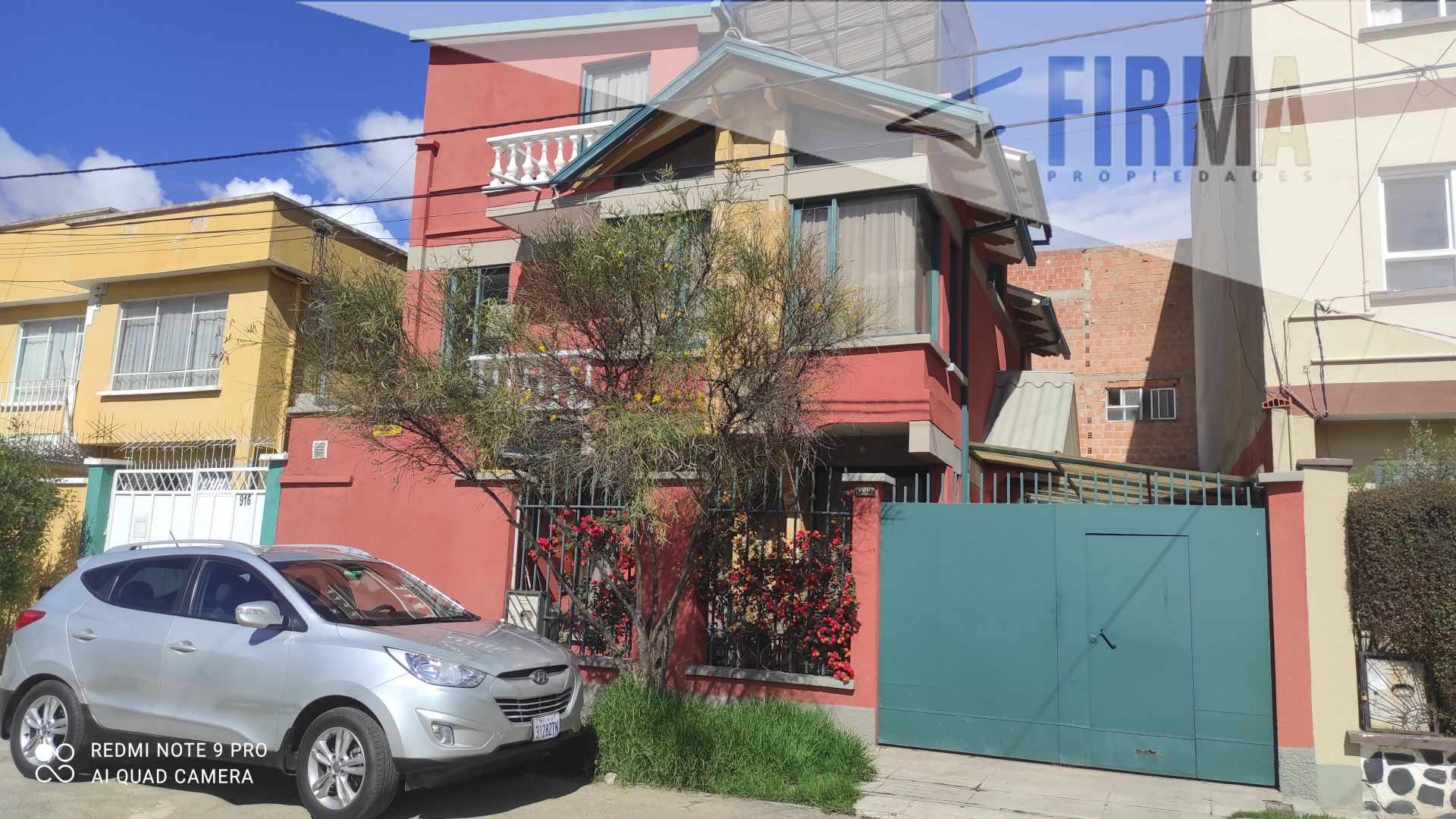 Casa en Seguencoma en La Paz 4 dormitorios 4 baños 3 parqueos Foto 1