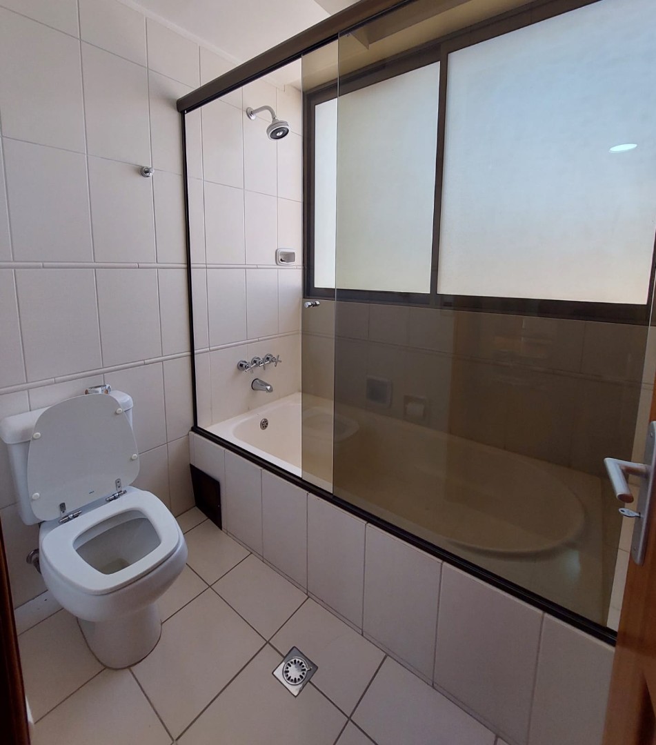 Departamento en AlquilerCALACOTO - ZONA SUR DE LA PAZ 3 dormitorios 3 baños 1 parqueos Foto 12