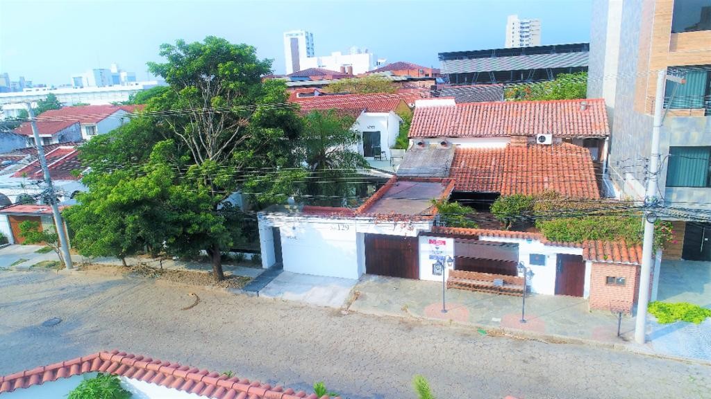 Casa en Sirari en Santa Cruz de la Sierra 5 dormitorios 4 baños 1 parqueos Foto 3