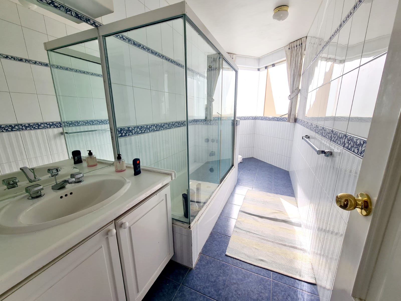 Casa Achumani calle 22 Foto 18