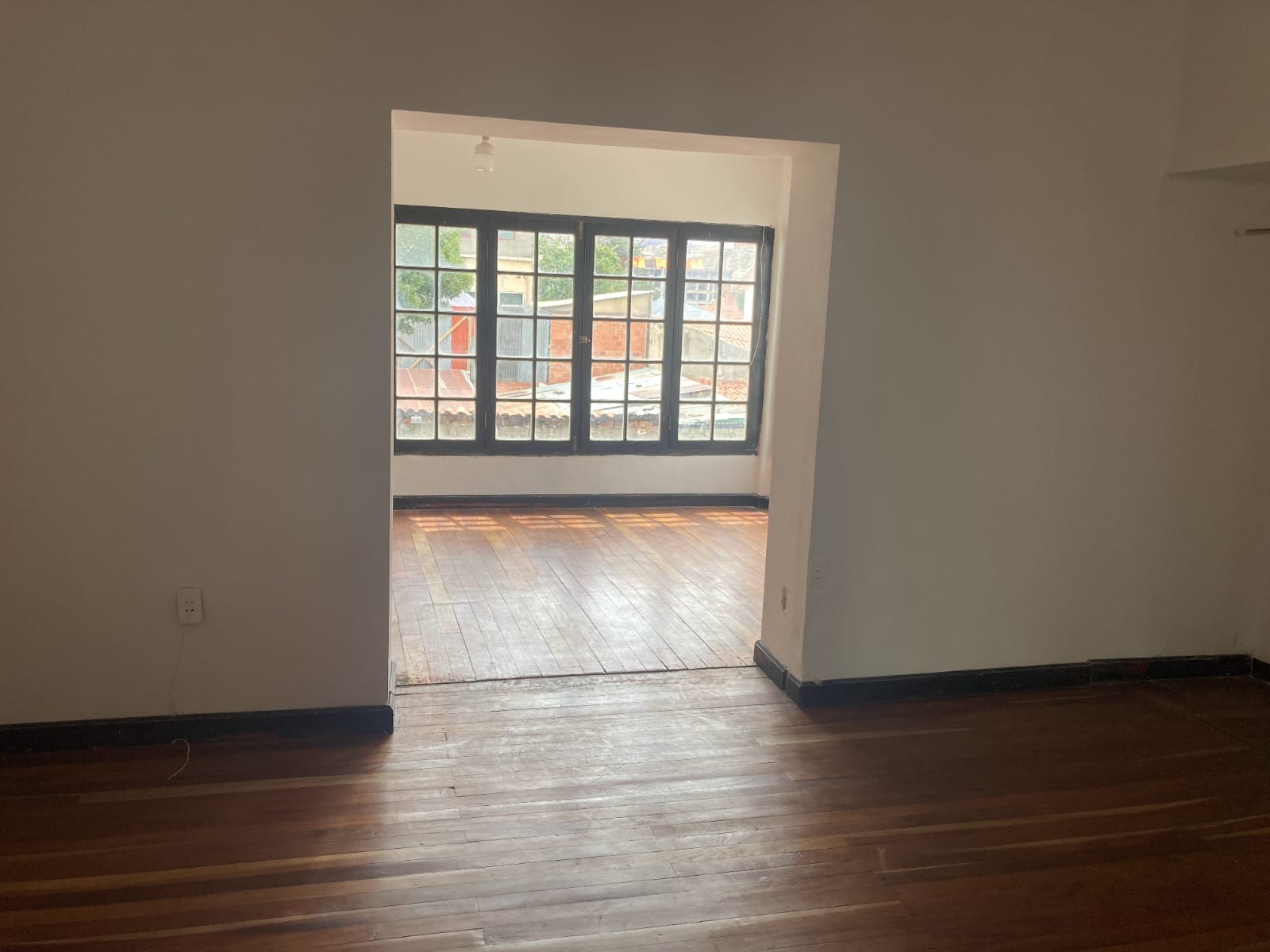 Casa en AlquilerCasa para Oficina en Alquiler Obrajes Foto 5