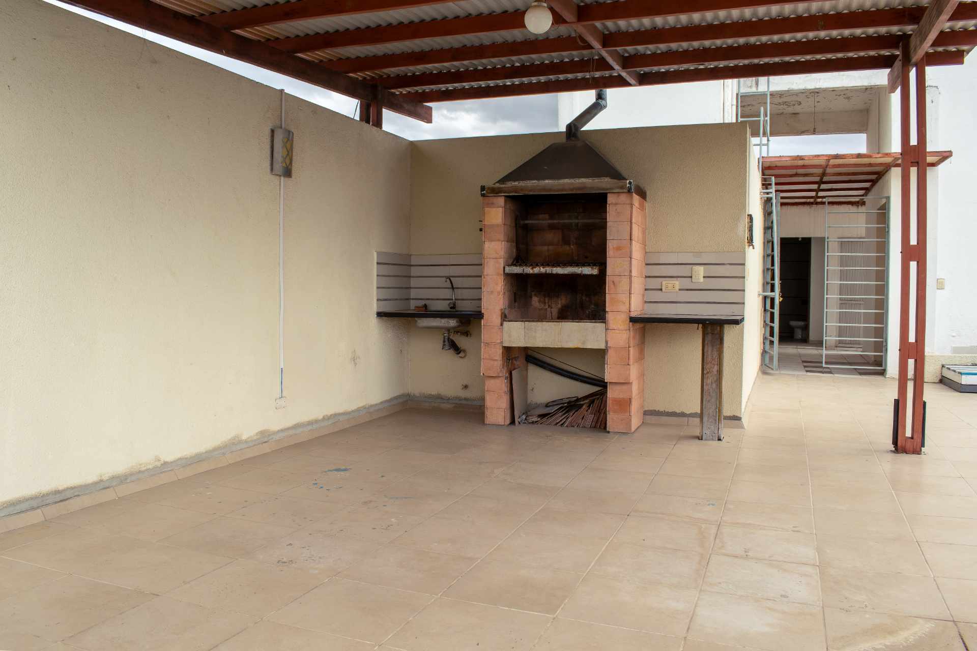 Departamento en Entre 4to y 5to anillo Norte en Santa Cruz de la Sierra 3 dormitorios 4 baños 1 parqueos Foto 18
