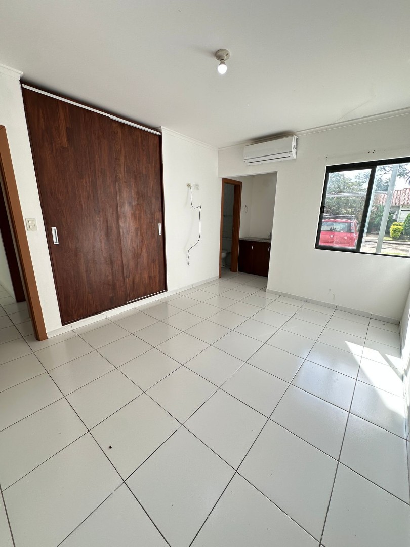 Casa Cond. Fontana La Riviera 1 ,  En Alquiler Bs 3.350 (incluye expensas) Foto 6