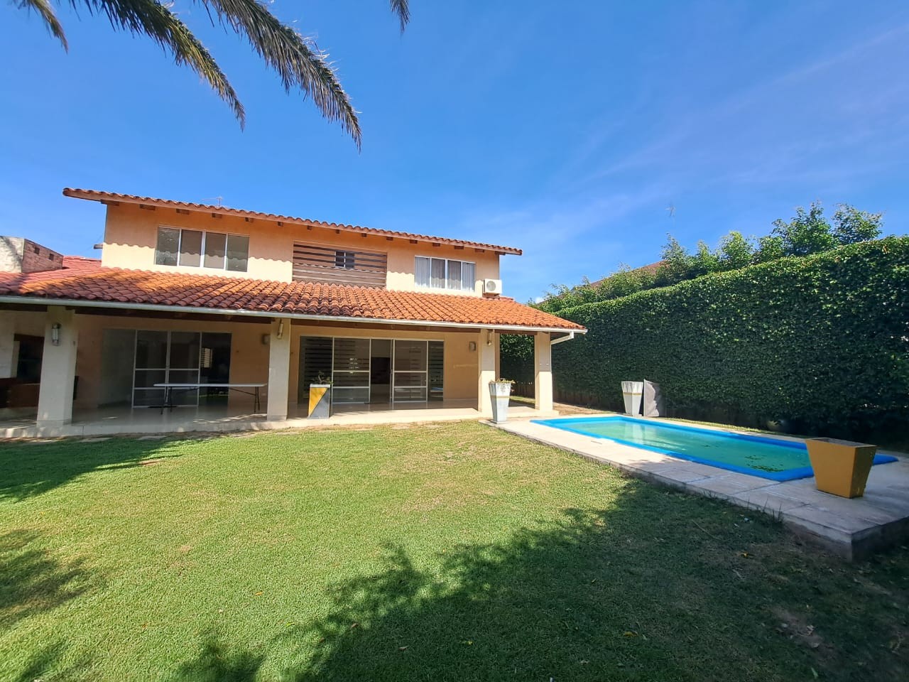 Casa en Urubó en Santa Cruz de la Sierra 4 dormitorios 4 baños 2 parqueos Foto 5