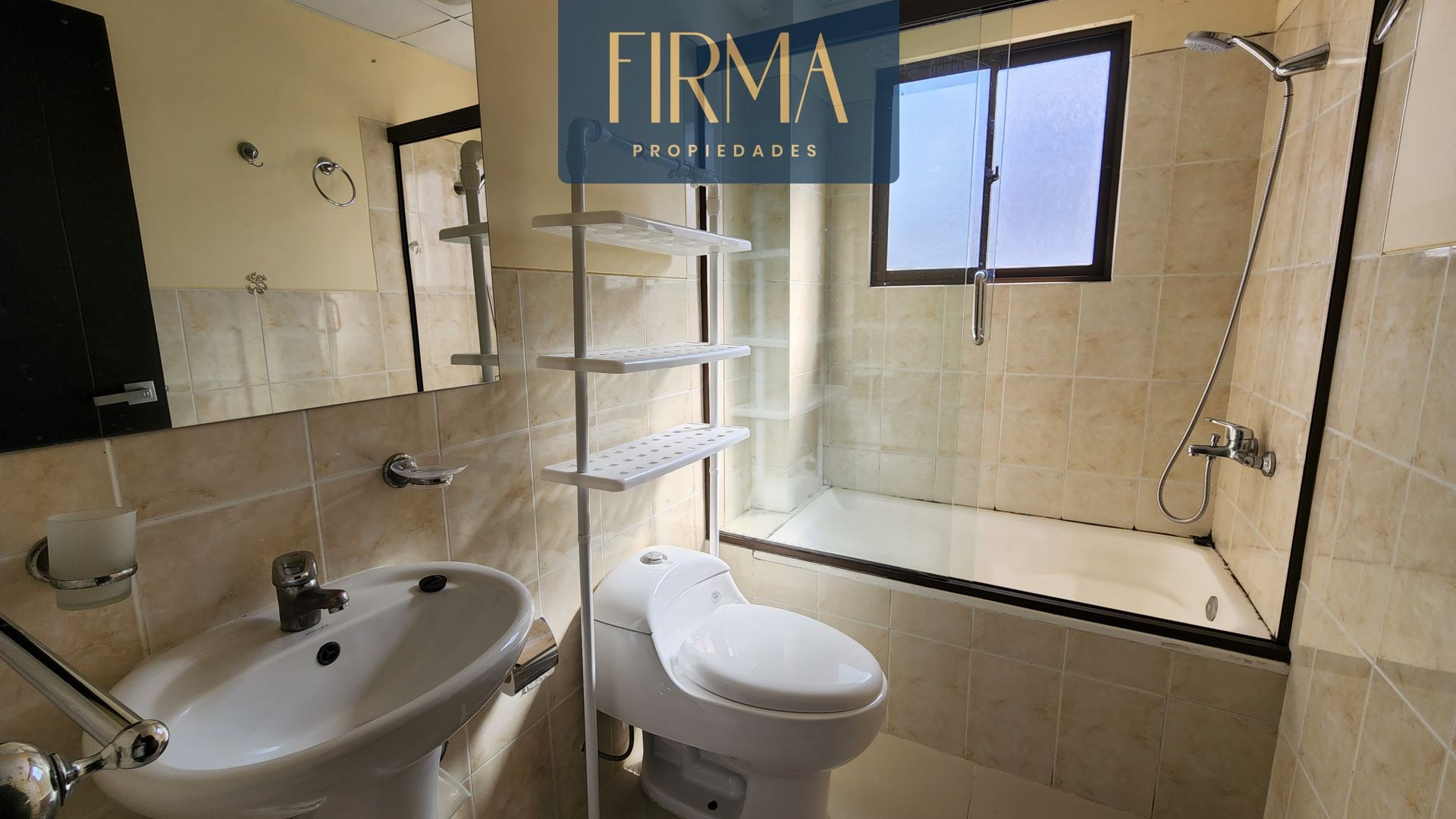 Departamento en Achumani en La Paz 3 dormitorios 4 baños 1 parqueos Foto 10