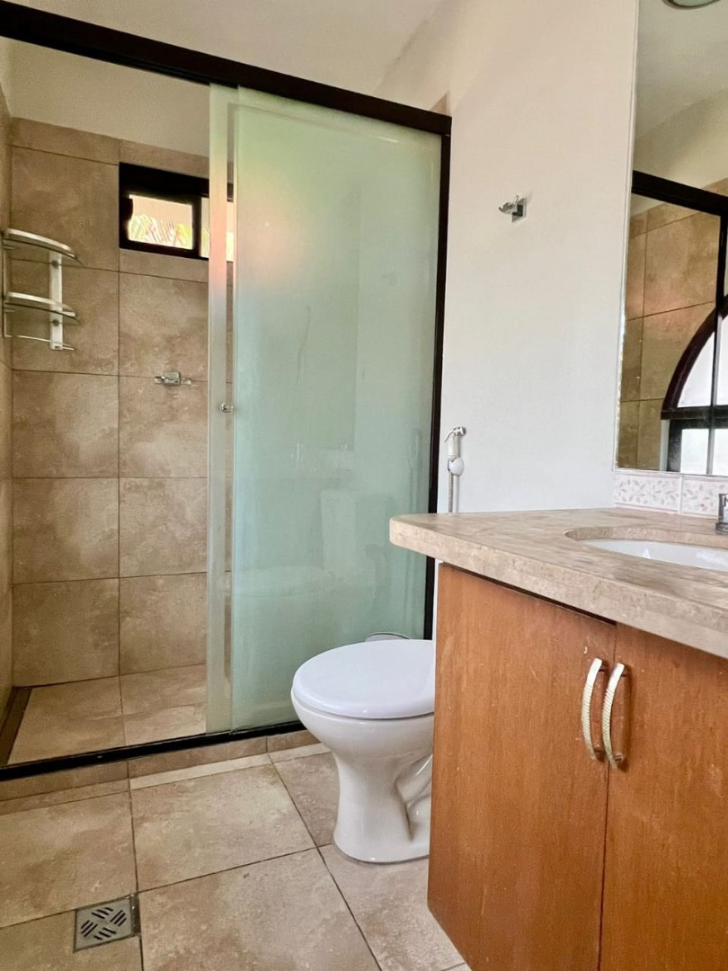 En Alquiler a Bs 8,500 Foto 16