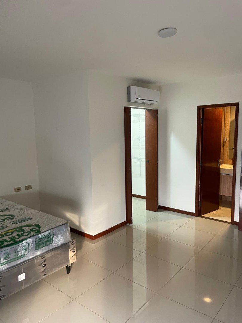 Departamento en AlquilerEquipetrol, zona Plaza Italia  3 dormitorios 2 baños  Foto 8