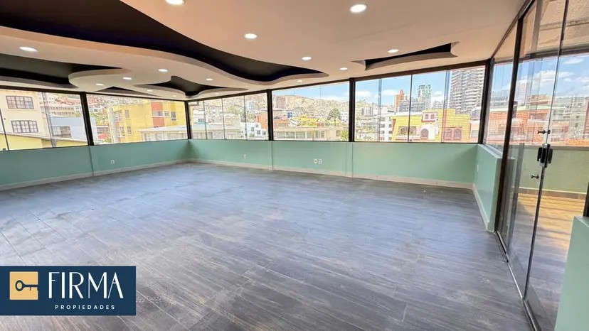 Casa en Achumani en La Paz 4 dormitorios 6 baños 3 parqueos Foto 10