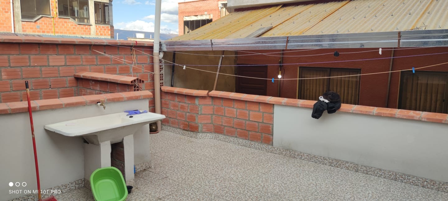 Casa en San Pedro en La Paz 4 dormitorios 2 baños  Foto 9