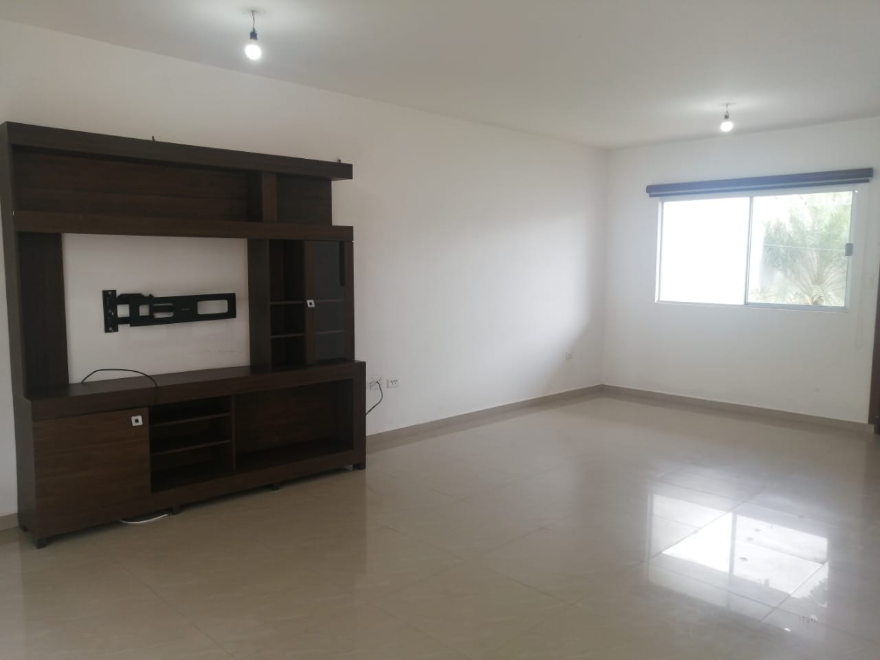 Casa en Doble vía La Guardia en Santa Cruz de la Sierra 3 dormitorios 3 baños 2 parqueos Foto 8